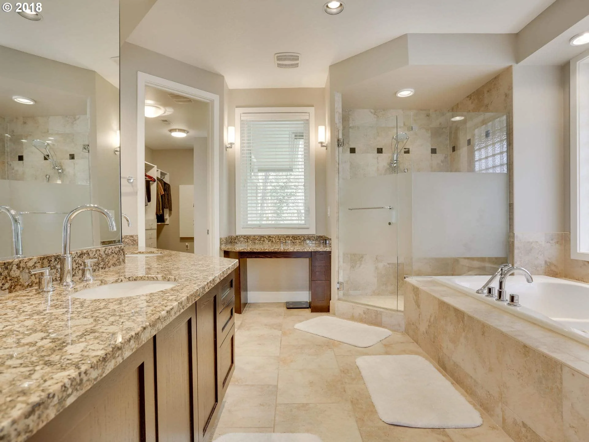 120 SW Moonridge Place - Photo 17