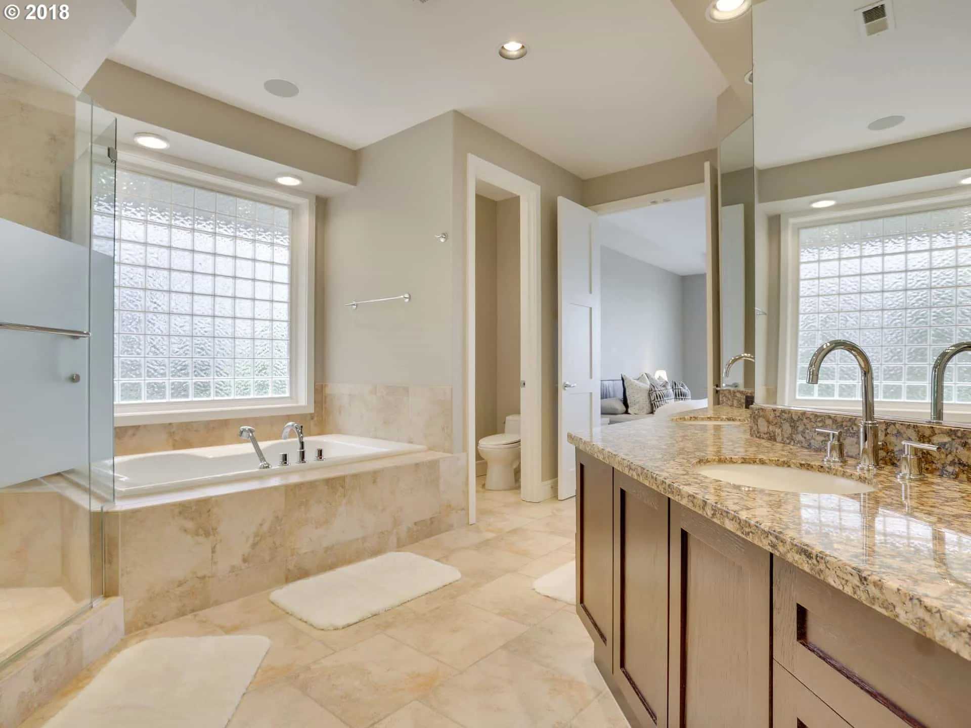 120 SW Moonridge Place - Photo 18