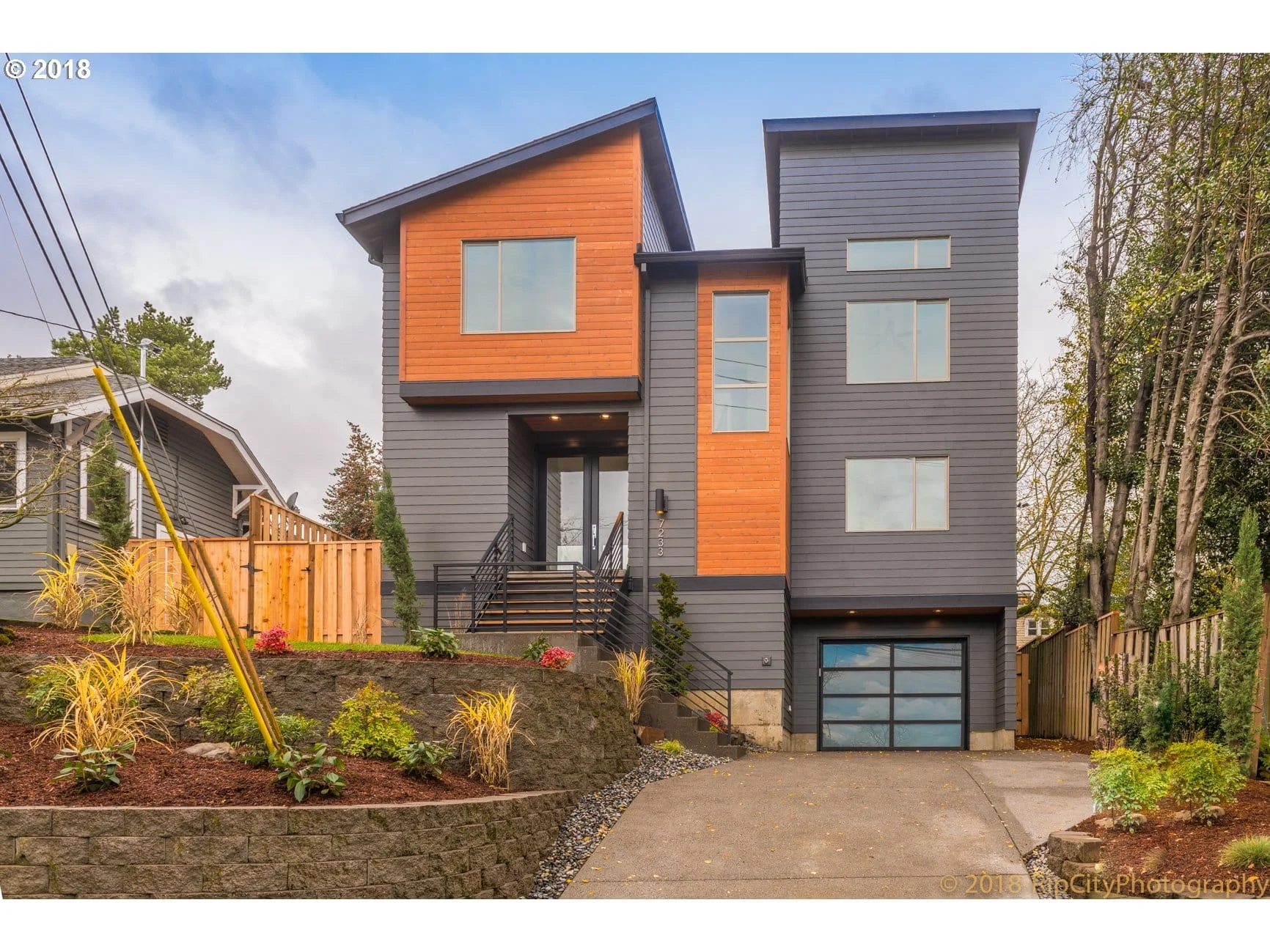 7233 NE 13th Ave - Photo 1