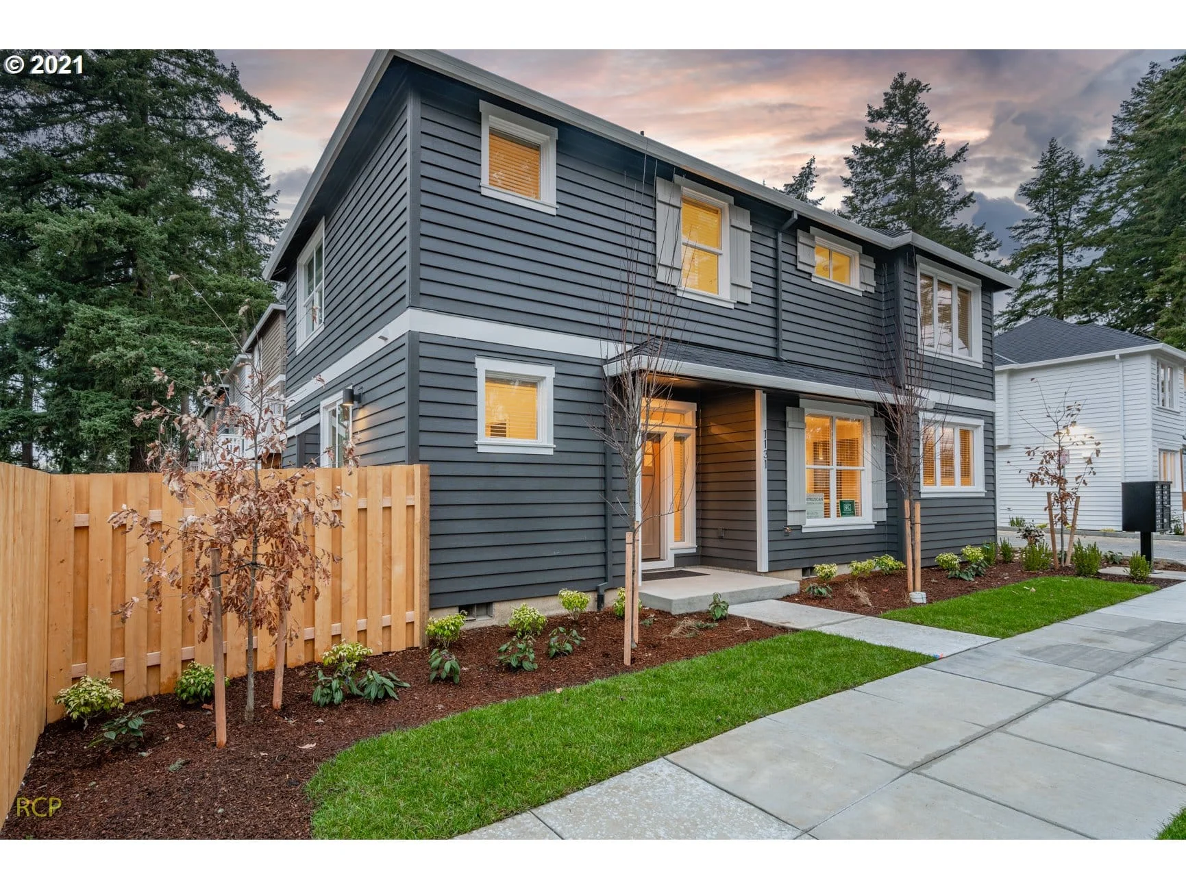 Discovery Park Condominiums - Photo 2
